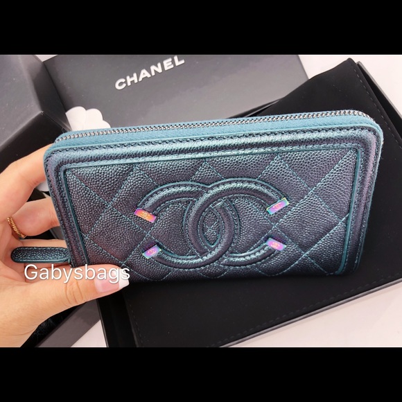 ‼️LAST1 Chanel Wallet iridescent rainbow hardware - Picture 3 of 8